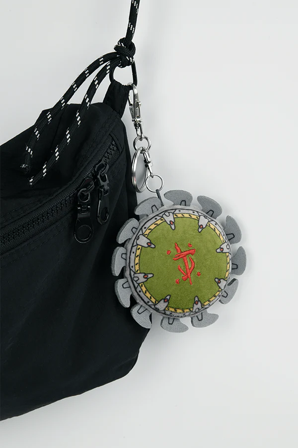 12-doom-the-dark-ages-shield-saw-plush-keychain-4.webp DOOM: The Dark Ages Shield Saw Plush Keychain