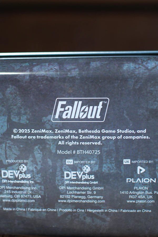 145-fallout-caps-stash-replica-tin-8.webp Fallout Caps Stash Replica Tin