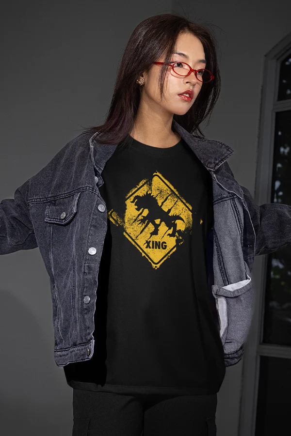 155-fallout-deathclaw-crossing-tee-3.webp Fallout Deathclaw Crossing Tee