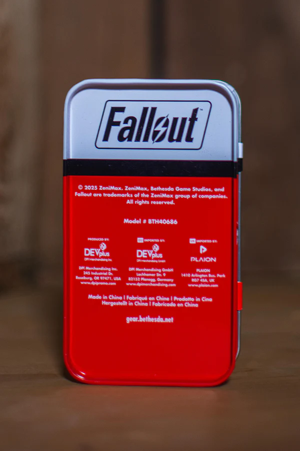 223-fallout-nuka-cola-coin-mini-fridge-tin-10.webp Fallout Nuka-Cola Coin Mini Fridge Tin