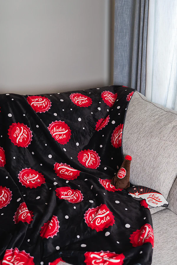 225-fallout-nuka-cola-cuddle-bundle-4.webp Fallout Nuka-Cola Cuddle Bundle