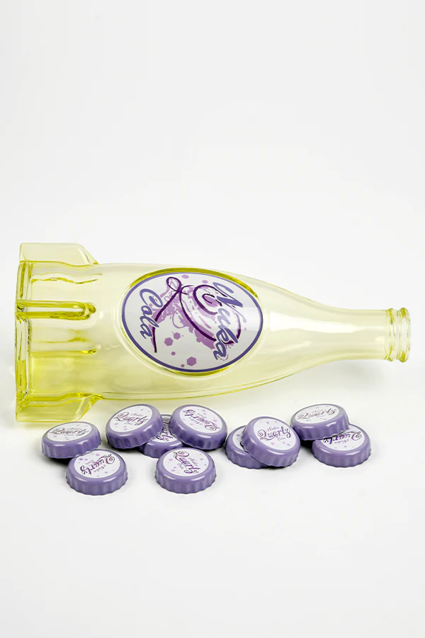 231-fallout-nuka-cola-quartz-glass-bottle-caps-4.webp Fallout Nuka-Cola Quartz Glass Bottle & Caps