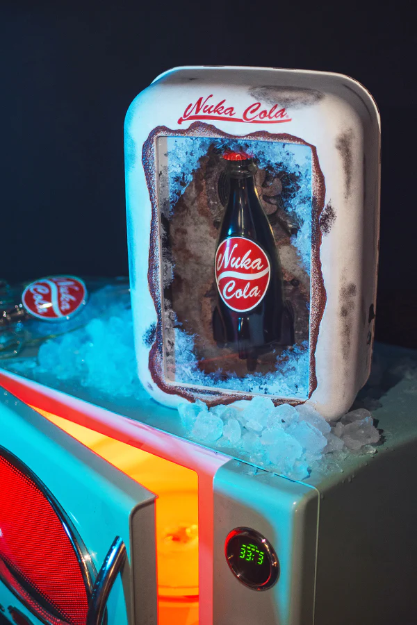 233-fallout-nuka-cola-vending-machine-shadowbox-2.webp Fallout Nuka-Cola Vending Machine Shadowbox