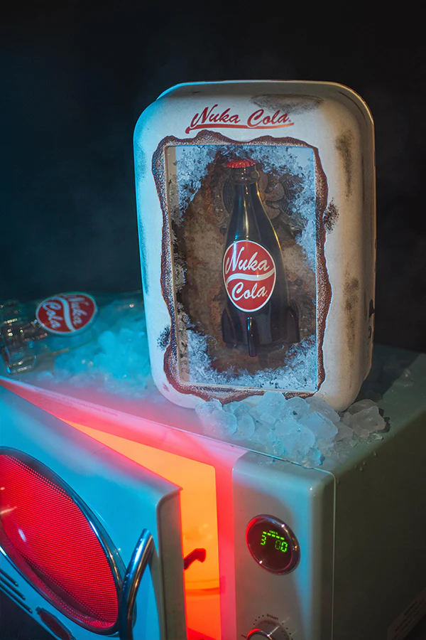 233-fallout-nuka-cola-vending-machine-shadowbox-3.webp Fallout Nuka-Cola Vending Machine Shadowbox