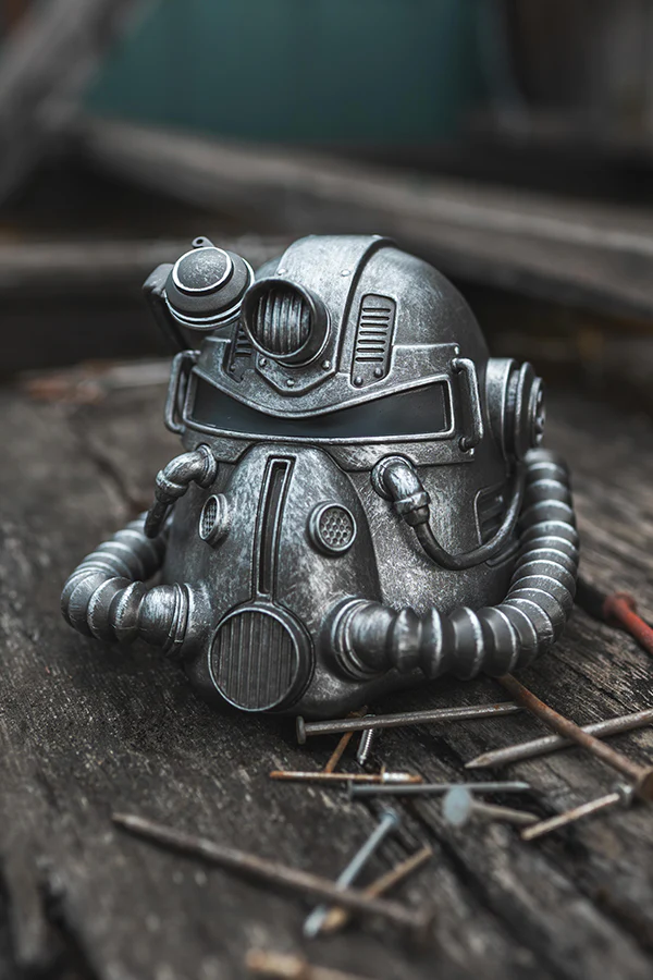 282-fallout-t-51-power-armor-helmet-mini-desktop-statue-7.webp Fallout T-51 Power Armor Helmet Mini Desktop Statue
