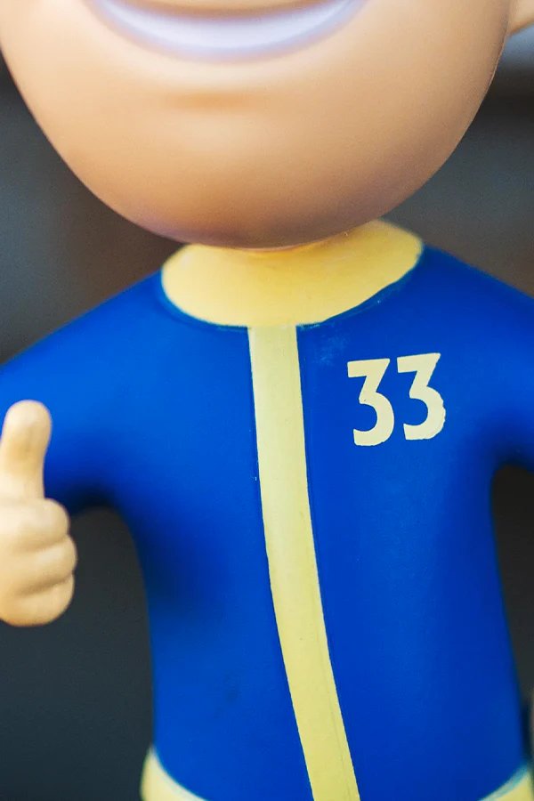 312-fallout-vault-boy-33-charisma-bobblehead-8.webp Fallout Vault Boy 33 Charisma Bobblehead