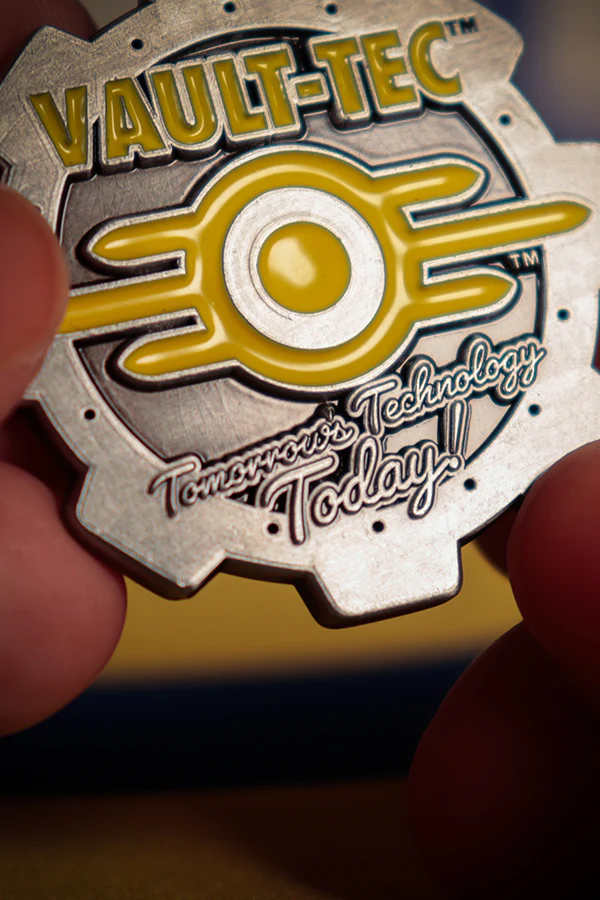 635-fallout-limited-edition-vault-111-door-coin-3.webp Fallout Limited Edition Vault 111 Door Coin