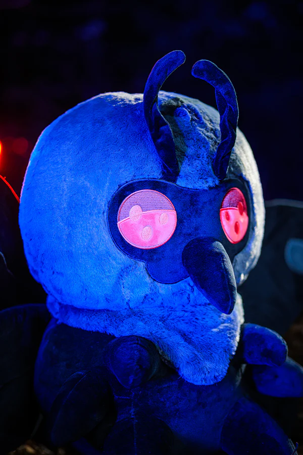 723-fallout-chibi-cryptid-mothman-oversized-plush-4.webp Fallout Chibi Cryptid Mothman Oversized Plush