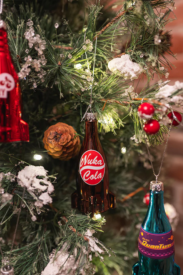775-fallout-nuka-cola-glass-bottle-tree-ornament-set-3.webp Fallout Nuka-Cola Glass Bottle Tree Ornament Set