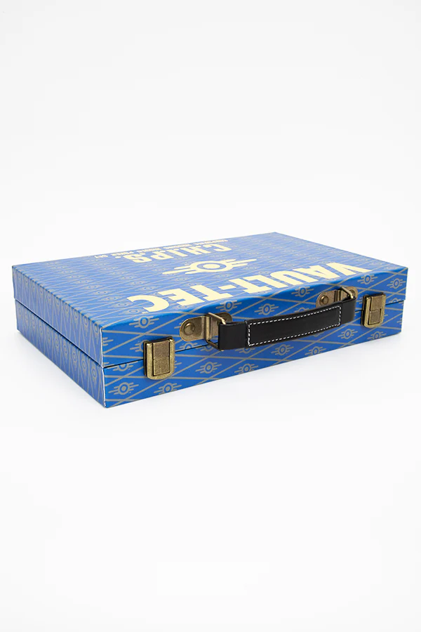 842-fallout-vault-tec-c-h-i-p-s-poker-set-6.webp Fallout Vault-Tec C.H.I.P.S. Poker Set