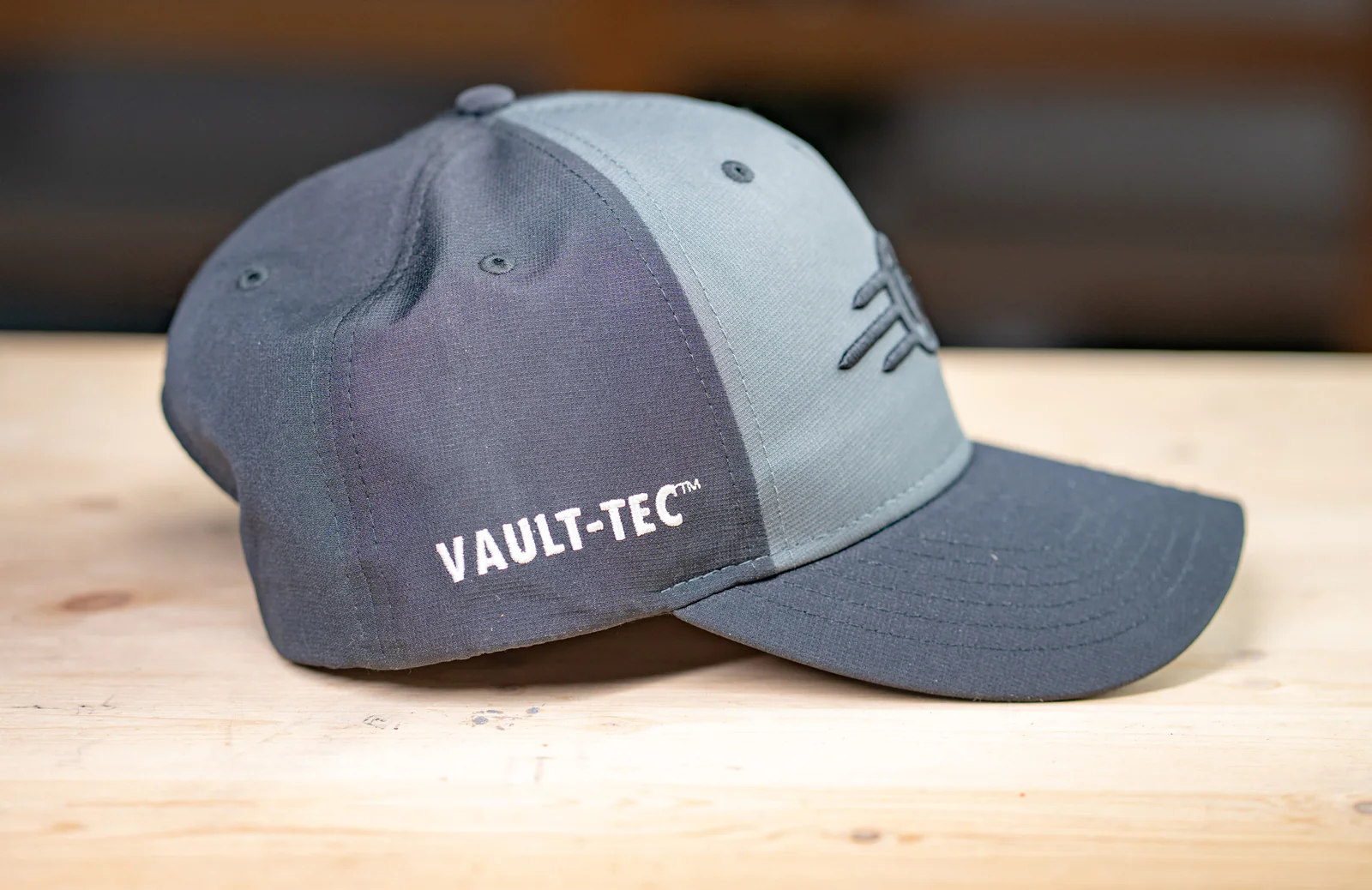 858-fallout-vault-tec-snapback-5.webp Fallout Vault-Tec Snapback